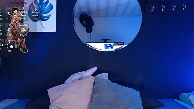 Snapshot of TamaraaRoss_ chatting on 01.09.26 TamaraaRoss online show from 01.09.26