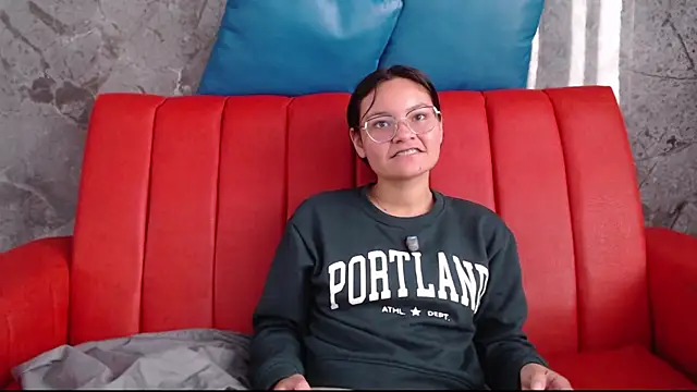 Snapshot of _kita chatting on 12.05.25 kita online show from 12.05.25