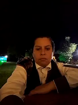 Snapshot of Aniittaaa chatting on 10.19.25 Aniittaaa online show from 10.19.25