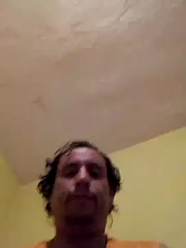 Snapshot of Aniittaaa chatting on 10.24.25 Aniittaaa online show from 10.24.25