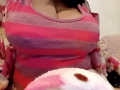 Snapshot of mohra_ chatting on 01.18.26 mohra online show from 01.18.26