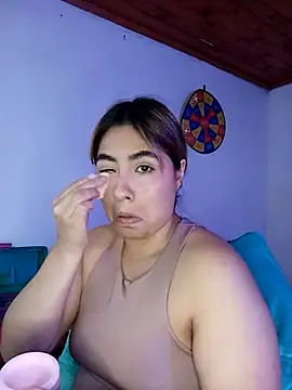 Snapshot of sofiazaf5 chatting on 12.19.25 sofiazaf5 online show from 12.19.25