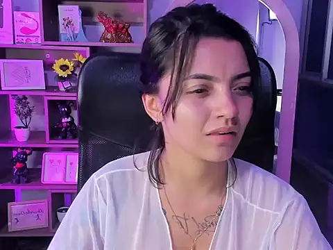 Snapshot of Liisaa_Kiss chatting on 11.28.25 Liisaa Kiss online show from 11.28.25