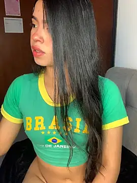 LunaMoore Pink online show from 03.17.26