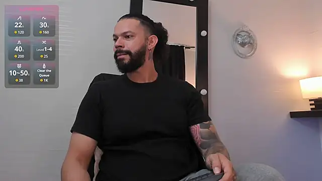 Snapshot of AlukardBig chatting on 11.27.25 AlukardBig online show from 11.27.25