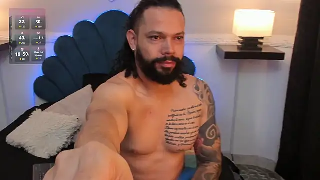 Snapshot of AlukardBig chatting on 12.20.25 AlukardBig online show from 12.20.25