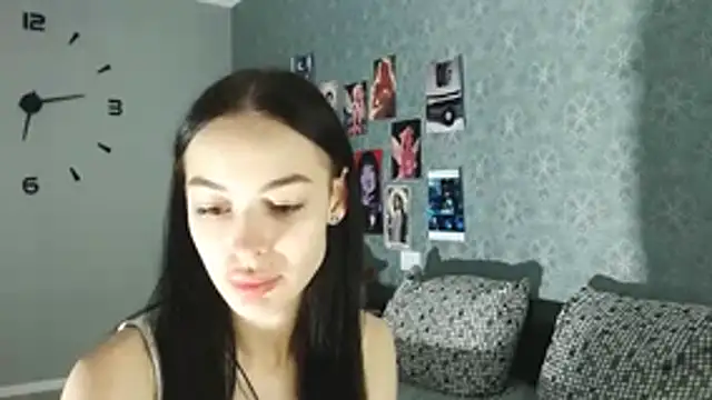 Snapshot of Daphne_Darkthorn chatting on 10.25.25 Daphne Darkthorn online show from 10.25.25