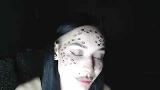 Snapshot of Daphne_Darkthorn chatting on 10.31.25 Daphne Darkthorn online show from 10.31.25