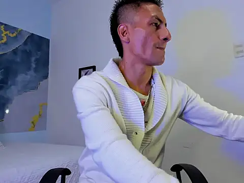 latin crissex online show from 10.18.25