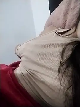 Snapshot of Thaila-Aurora chatting on 10.28.25 Thaila-Aurora online show from 10.28.25