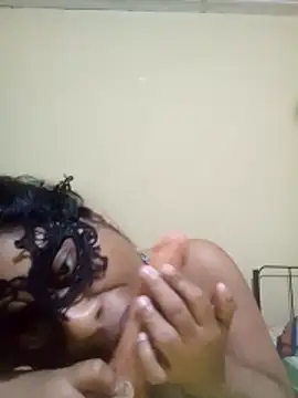 Snapshot of Expose_Queen chatting on 11.27.25 Expose Queen online show from 11.27.25