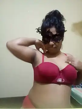 Snapshot of Expose_Queen chatting on 12.02.25 Expose Queen online show from 12.02.25