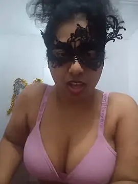 Expose Queen online show from 07.16.26