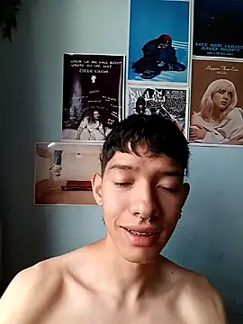 heyy noah11 online show from 10.13.25