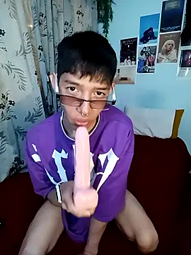 heyy noah11 online show from 10.18.25