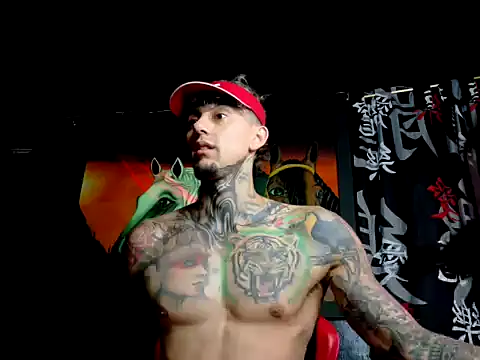 Snapshot of Molotov_Explosive chatting on 10.14.25 Molotov Explosive online show from 10.14.25