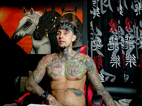 Snapshot of Molotov_Explosive chatting on 10.15.25 Molotov Explosive online show from 10.15.25