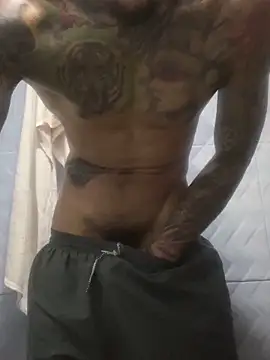 Snapshot of Molotov_Explosive chatting on 10.21.25 Molotov Explosive online show from 10.21.25