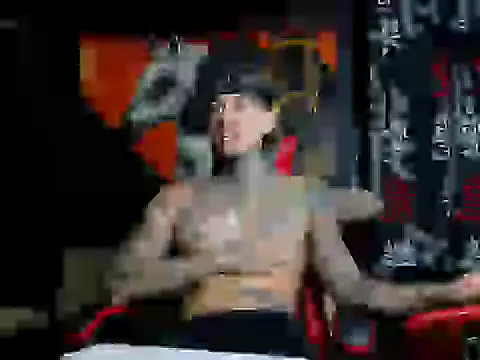 Snapshot of Molotov_Explosive chatting on 10.22.25 Molotov Explosive online show from 10.22.25