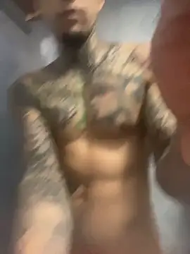 Snapshot of Molotov_Explosive chatting on 11.07.25 Molotov Explosive online show from 11.07.25