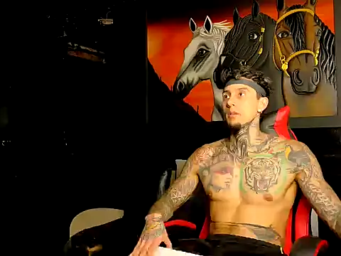 Snapshot of Molotov_Explosive chatting on 11.14.25 Molotov Explosive online show from 11.14.25