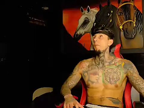 Snapshot of Molotov_Explosive chatting on 11.16.25 Molotov Explosive online show from 11.16.25