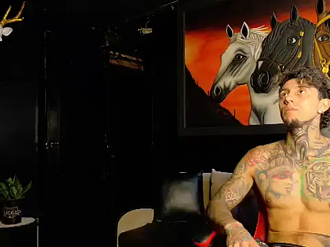 Snapshot of Molotov_Explosive chatting on 11.18.25 Molotov Explosive online show from 11.18.25