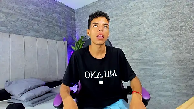 jhojan foxxx  online show from 11.19.25