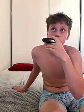 katiesxoxo3 online show from 10.18.25