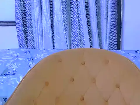 Snapshot of hii_tanisha chatting on 07.14.26 hii tanisha online show from 07.14.26