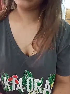 Snapshot of Tanha18 chatting on 07.17.26 Tanha18 online show from 07.17.26