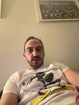 Snapshot of AlexGogo23 chatting on 02.19.26 AlexGogo23 online show from 02.19.26