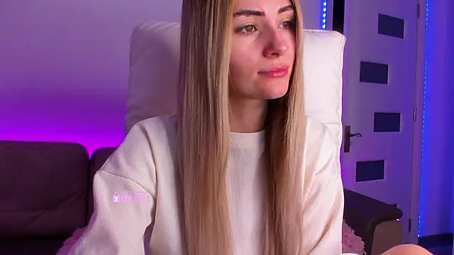 Snapshot of passionka chatting on 12.23.25 passionka online show from 12.23.25