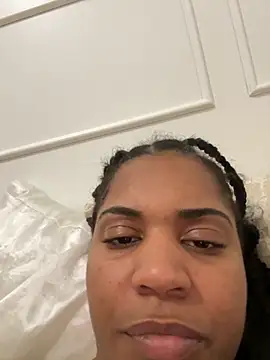 dollfacee7 online show from 10.20.25