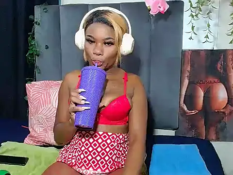 Lauren-001 online show from 10.22.25