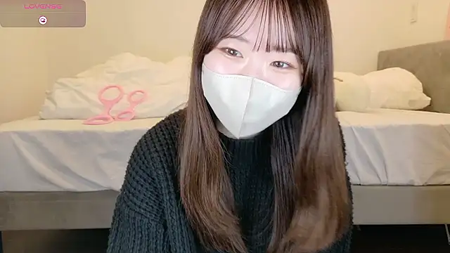 Snapshot of yura_ra_ra chatting on 05.10.26 yura ra ra online show from 05.10.26