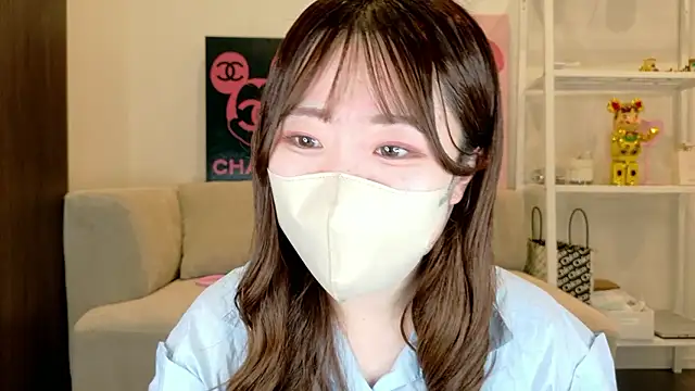 Snapshot of yura_ra_ra chatting on 06.17.26 yura ra ra online show from 06.17.26