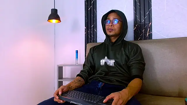 Jayden Morris online show from 12.05.25