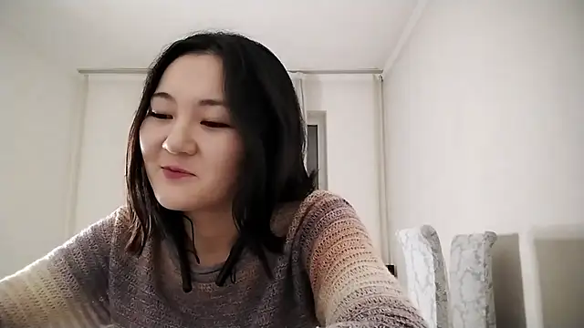 Lyndasilk online show from 11.13.25