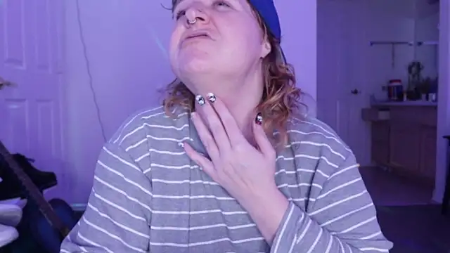 Snapshot of BellaBlueBBW chatting on 01.18.25 BellaBlueBBW online show from 01.18.25