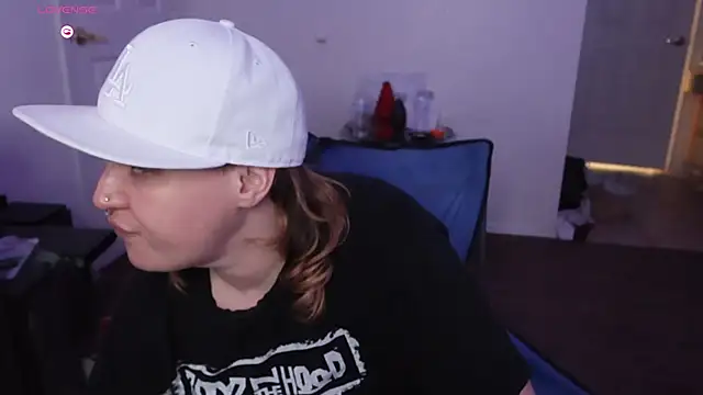 Snapshot of BellaBlueBBW chatting on 02.13.25 BellaBlueBBW online show from 02.13.25