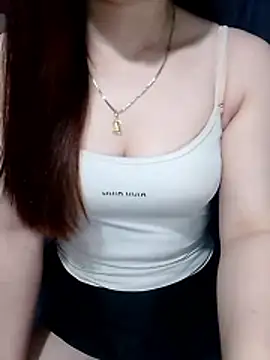 Snapshot of LeanaLy chatting on 03.18.26 LeanaLy online show from 03.18.26