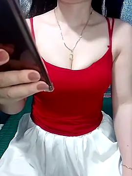 LeanaLy online show from 05.18.26