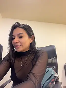 AlyssaRay online show from 04.27.26