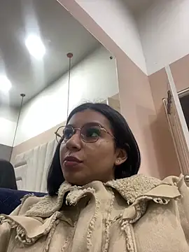 AlyssaRay online show from 05.02.26
