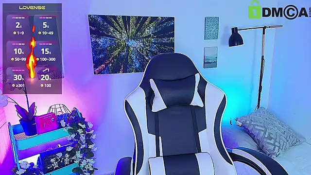 Snapshot of Alex_carter chatting on 10.24.25 Alex carter online show from 10.24.25