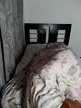 Snapshot of Ruberga20 chatting on 11.12.25 Ruberga20 online show from 11.12.25