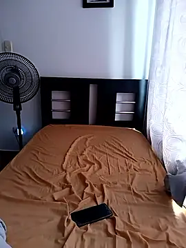 Snapshot of Ruberga20 chatting on 12.17.25 Ruberga20 online show from 12.17.25