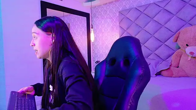 Snapshot of CARO_ADAMS1 chatting on 11.28.25 CARO ADAMS1 online show from 11.28.25