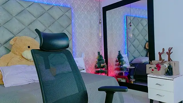 Snapshot of CARO_ADAMS1 chatting on 01.11.26 CARO ADAMS1 online show from 01.11.26